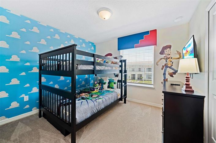 Image No.28-5 Bed Townhouse for sale