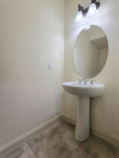 Image No.16-4 Bed Townhouse for sale