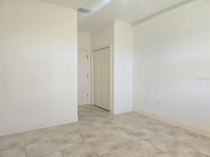 Image No.19-4 Bed Townhouse for sale