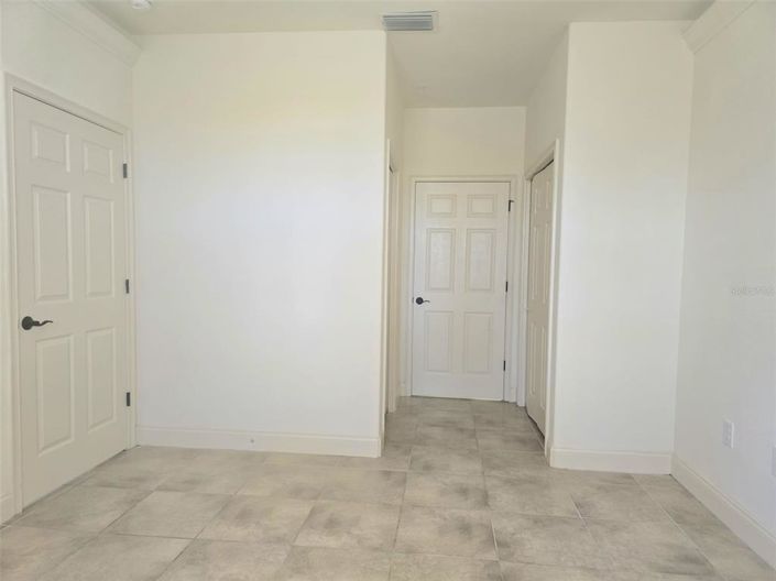 Image No.20-4 Bed Townhouse for sale