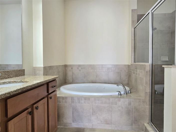 Image No.29-4 Bed Townhouse for sale