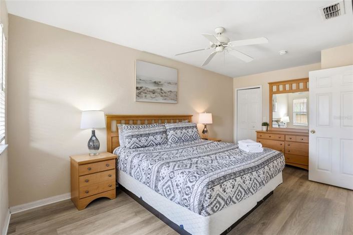 Image No.25-3 Bed Townhouse for sale