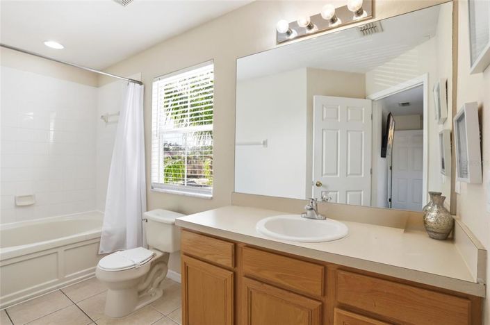 Image No.26-3 Bed Townhouse for sale