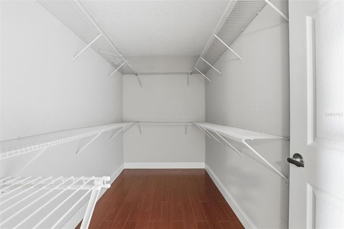 Image No.25-3 Bed House for sale