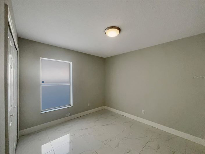 Image No.17-4 Bed House for sale