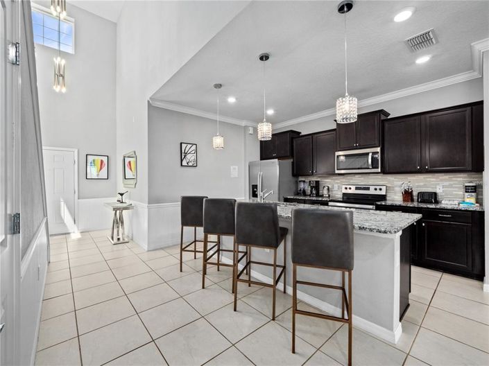 Image No.14-6 Bed House for sale