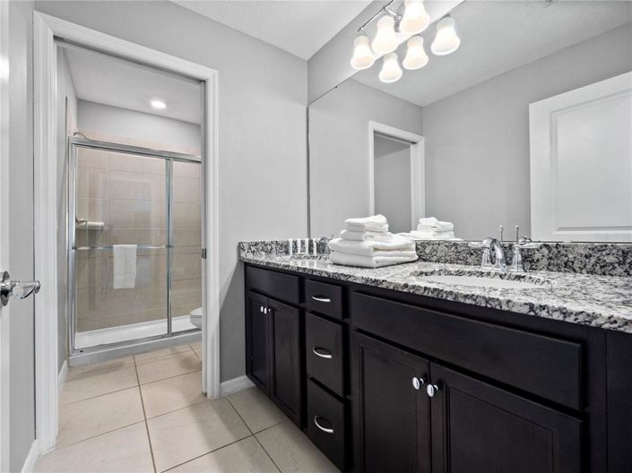 Image No.32-6 Bed House for sale