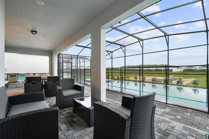 Image No.2-10 Bed House for sale