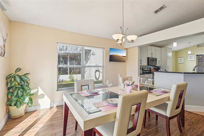 Image No.12-4 Bed House for sale