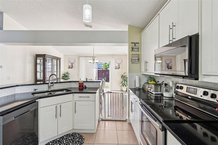 Image No.13-4 Bed House for sale