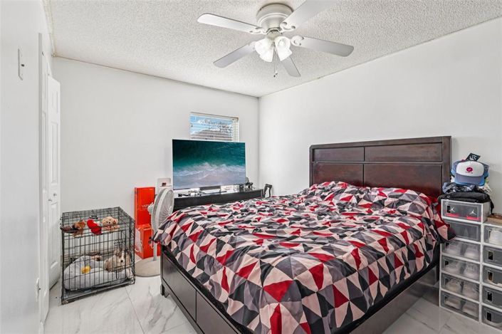 Image No.20-4 Bed House for sale