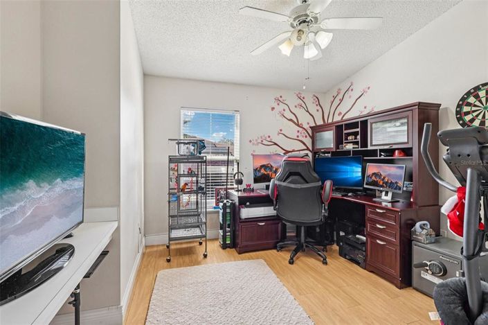 Image No.27-4 Bed House for sale