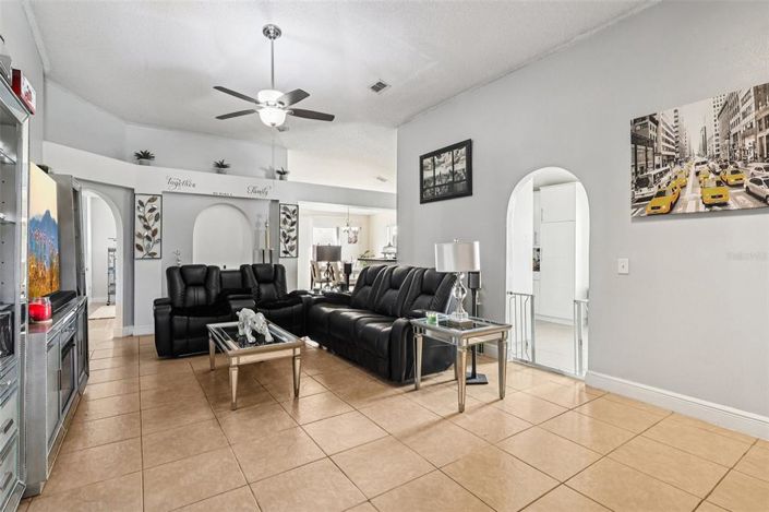 Image No.5-4 Bed House for sale