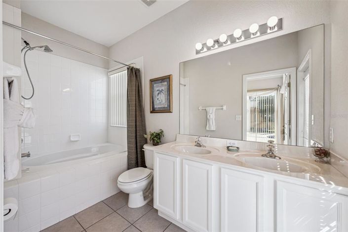 Image No.21-3 Bed House for sale