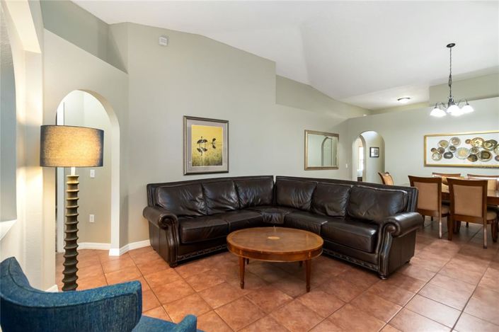 Image No.5-4 Bed House for sale