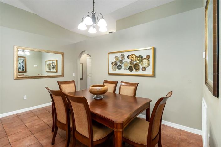 Image No.7-4 Bed House for sale