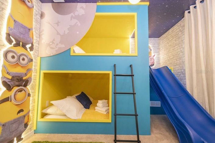 Image No.19-5 Bed Townhouse for sale