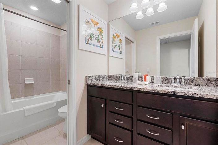 Image No.35-6 Bed House for sale