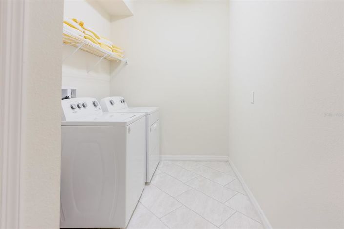 Image No.26-10 Bed House for sale