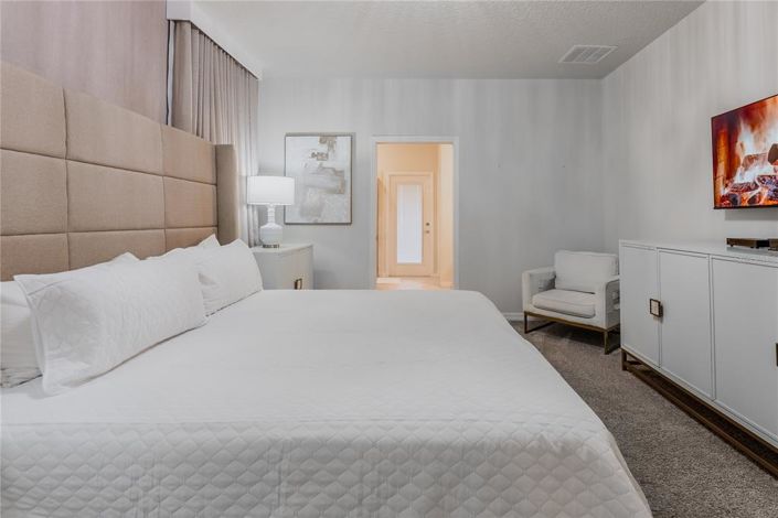 Image No.28-10 Bed House for sale