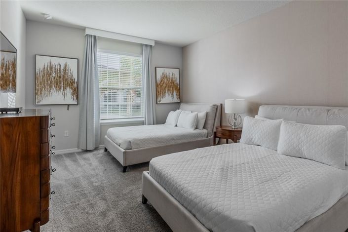 Image No.35-10 Bed House for sale