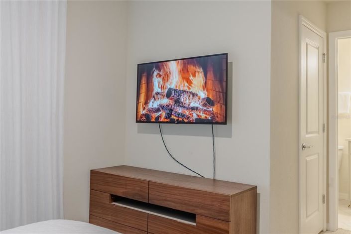 Image No.45-10 Bed House for sale