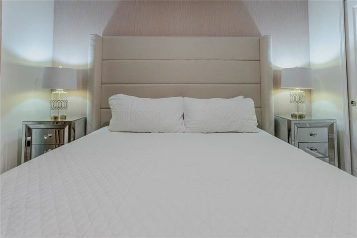 Image No.60-10 Bed House for sale