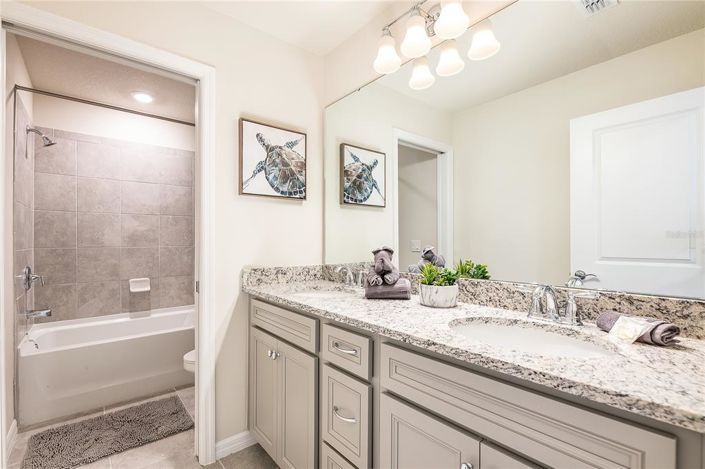 Image No.20-7 Bed House for sale