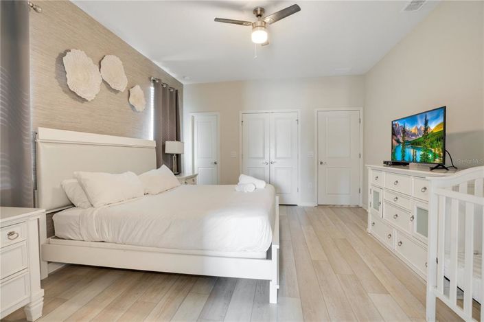 Image No.25-9 Bed House for sale