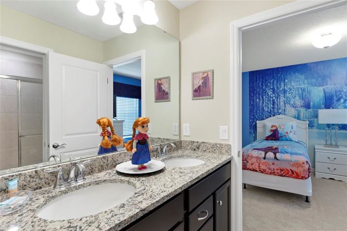 Image No.37-9 Bed House for sale