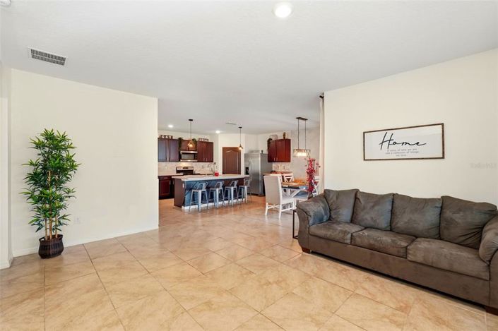 Image No.19-4 Bed House for sale