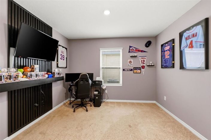 Image No.9-4 Bed House for sale