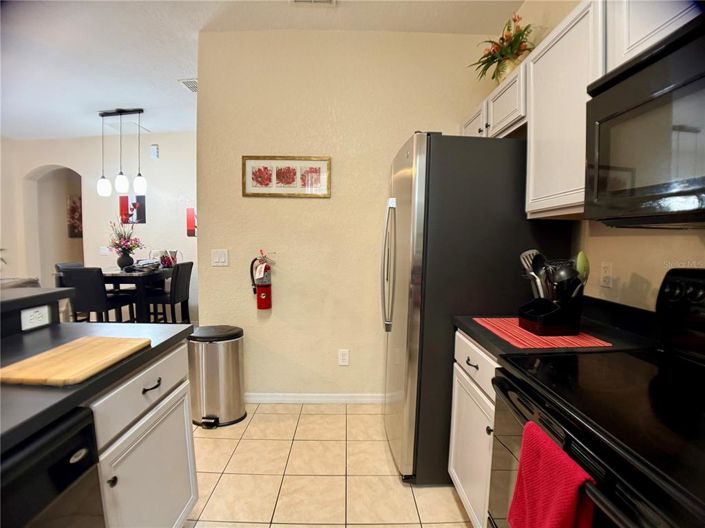 Image No.4-4 Bed Townhouse for sale