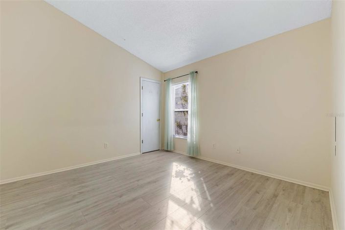 Image No.19-3 Bed House for sale