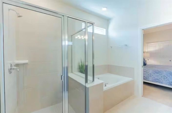 Image No.18-7 Bed House for sale