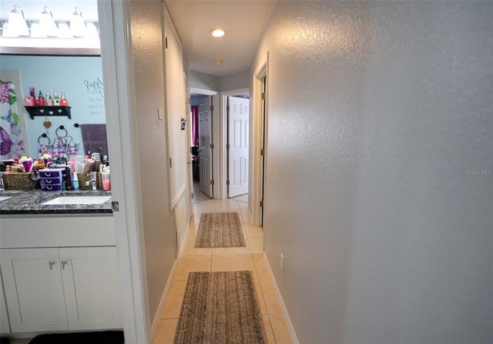 Image No.17-4 Bed House for sale