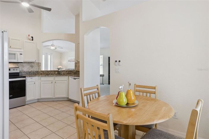 Image No.14-4 Bed House for sale