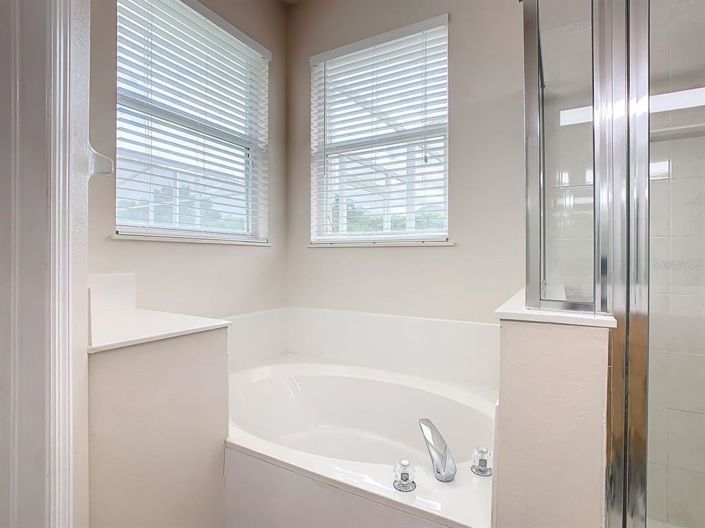 Image No.27-4 Bed House for sale