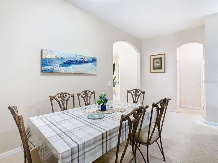 Image No.6-4 Bed House for sale