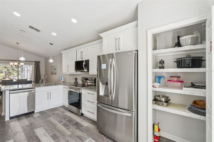 Image No.9-4 Bed House for sale