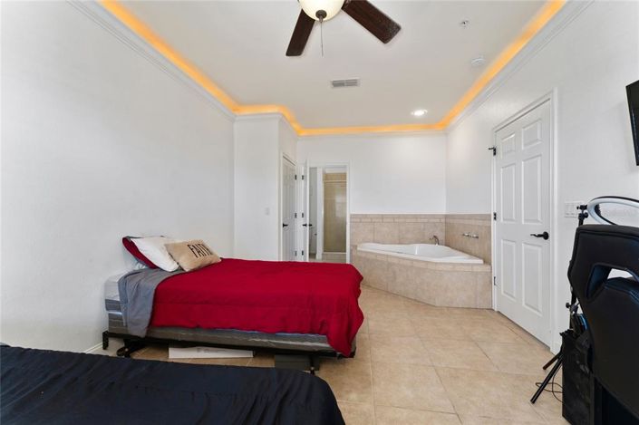 Image No.11-4 Bed Townhouse for sale