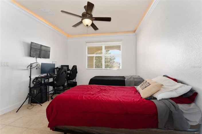 Image No.12-4 Bed Townhouse for sale