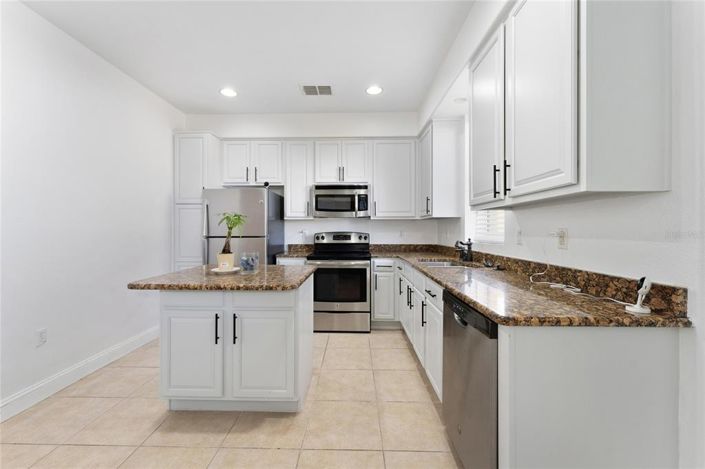 Image No.5-4 Bed Townhouse for sale