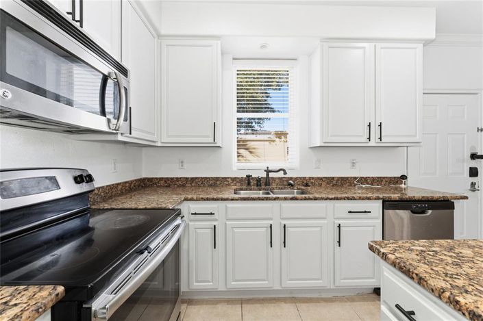 Image No.7-4 Bed Townhouse for sale