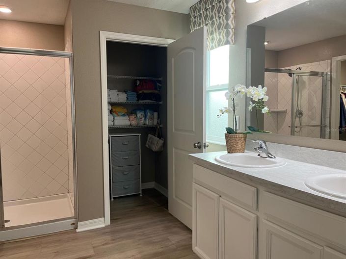 Image No.30-4 Bed House for sale