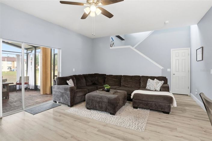 Image No.16-4 Bed Townhouse for sale