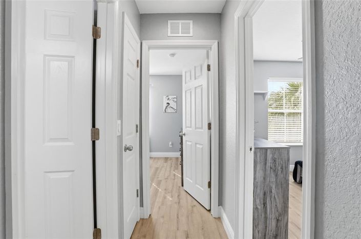 Image No.28-4 Bed Townhouse for sale