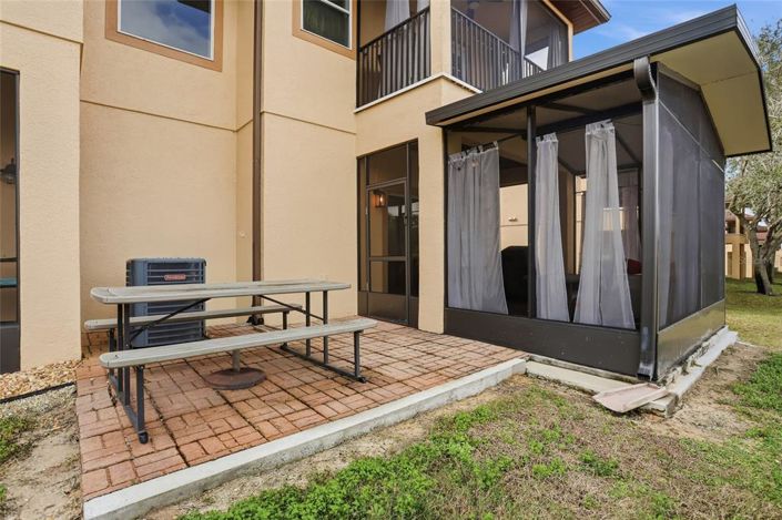 Image No.36-4 Bed Townhouse for sale