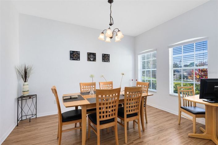 Image No.4-5 Bed House for sale