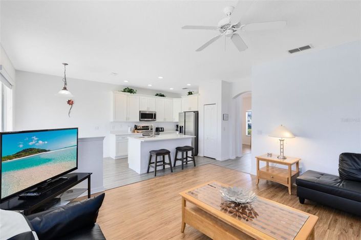 Image No.7-5 Bed House for sale